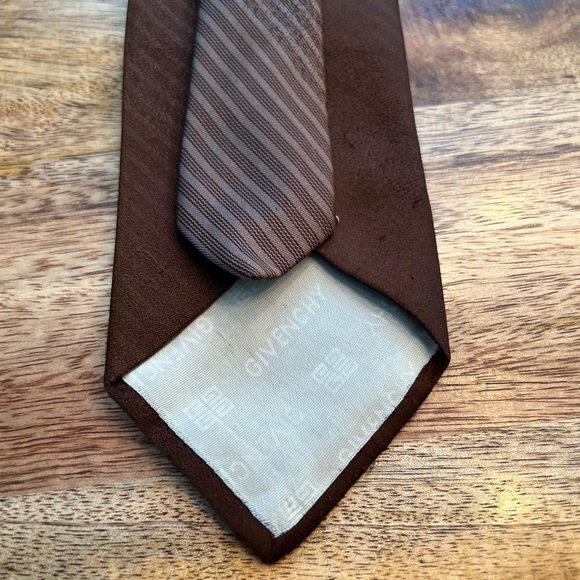 GIVENCHY Gentlemen Paris Brown Striped Silk Necktie